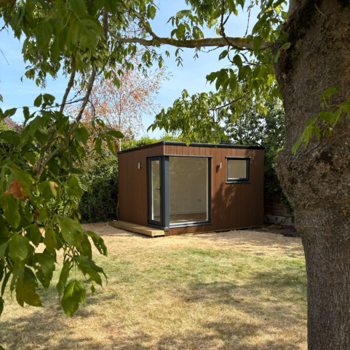 Solo Garden Office